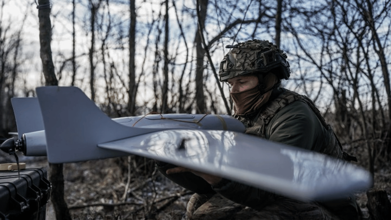 Глаза "Фурий" — в Азове показали работу операторов дронов в Луганской области