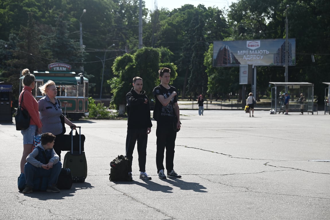 Одеса завмерла на хвилину, щоб вшанувати загиблих — фоторепортаж - фото 7