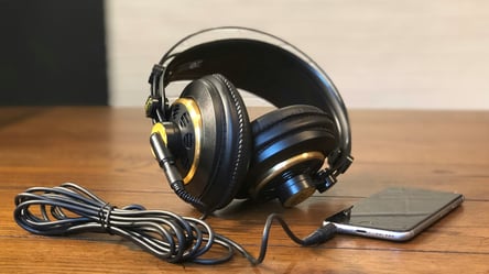 Почему производители смартфонов отказались от разъема для наушников - 285x160