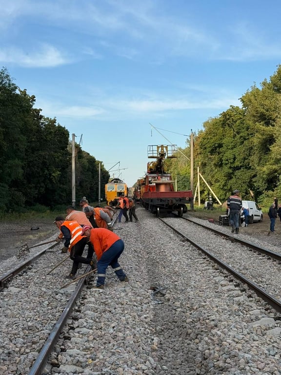 Рух поїздів між Васильковом і Бояркою відновлено - фото 2