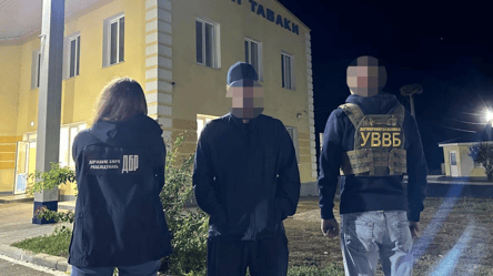 На Одещині прикордонник одружився з жінкою з інвалідністю заради втечі - 290x166