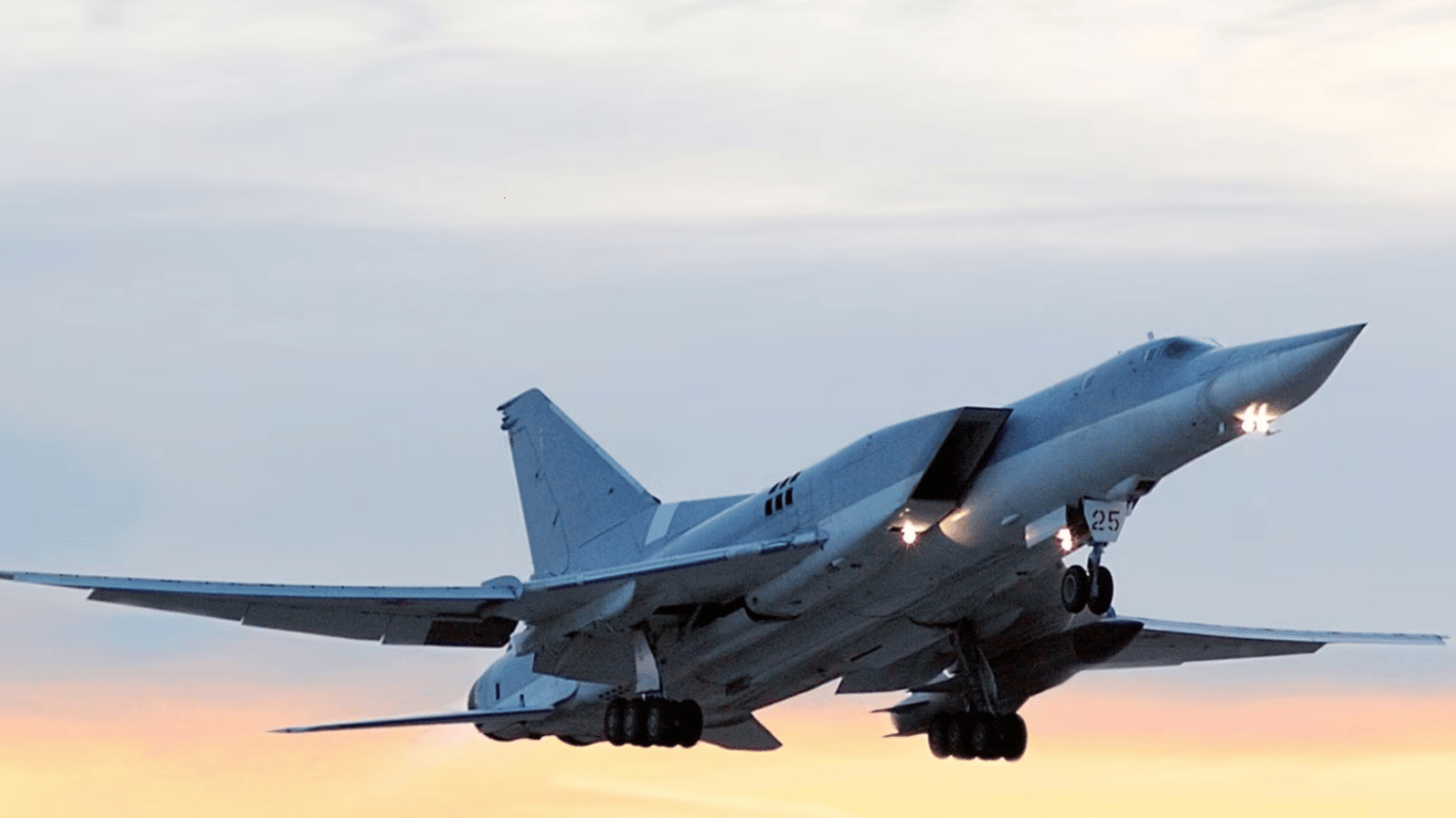В Воздушных силах подтвердили сбивание российского самолета Ту-22