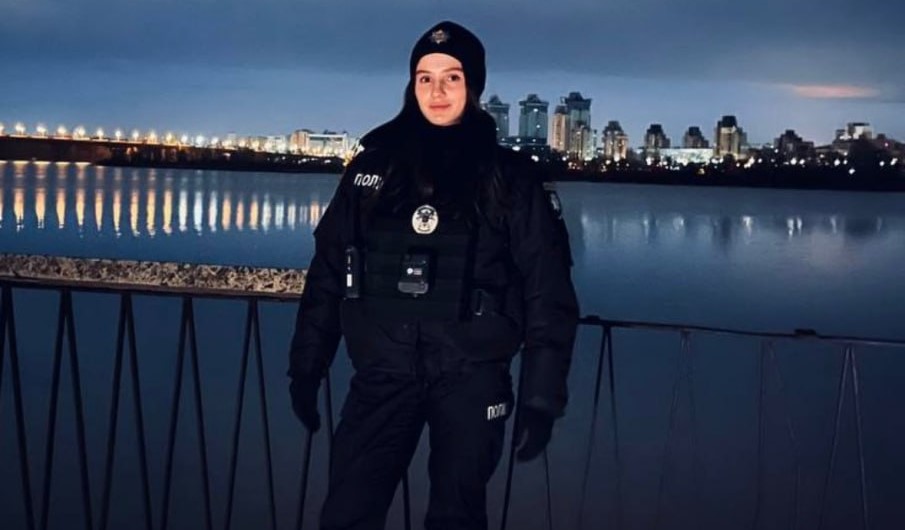 Элизабет Мазур