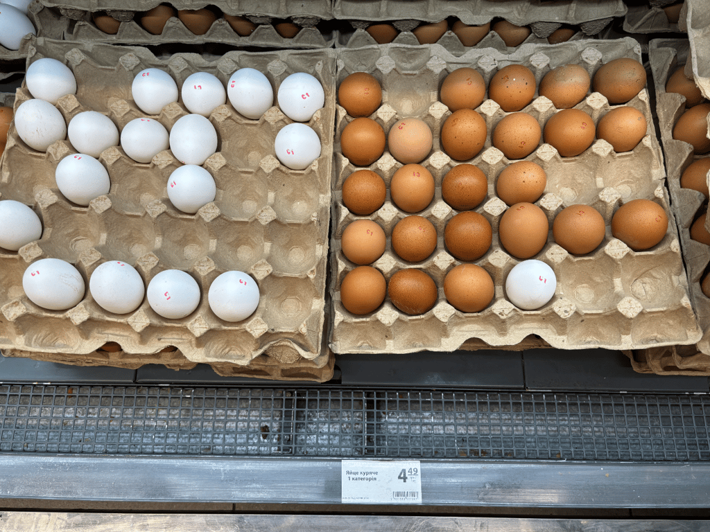 За бюджетними яйцями буде черга — куди піти, щоб купити дешевше - фото 2