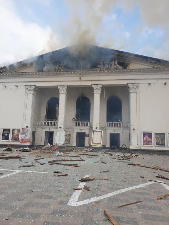 Драмтеатр в Маріуполі