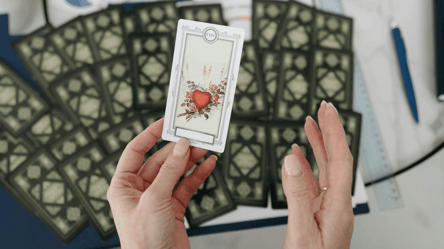 Эти знаки Зодиака окунутся в любовь 16-21 сентября 2025 по Таро - 285x160