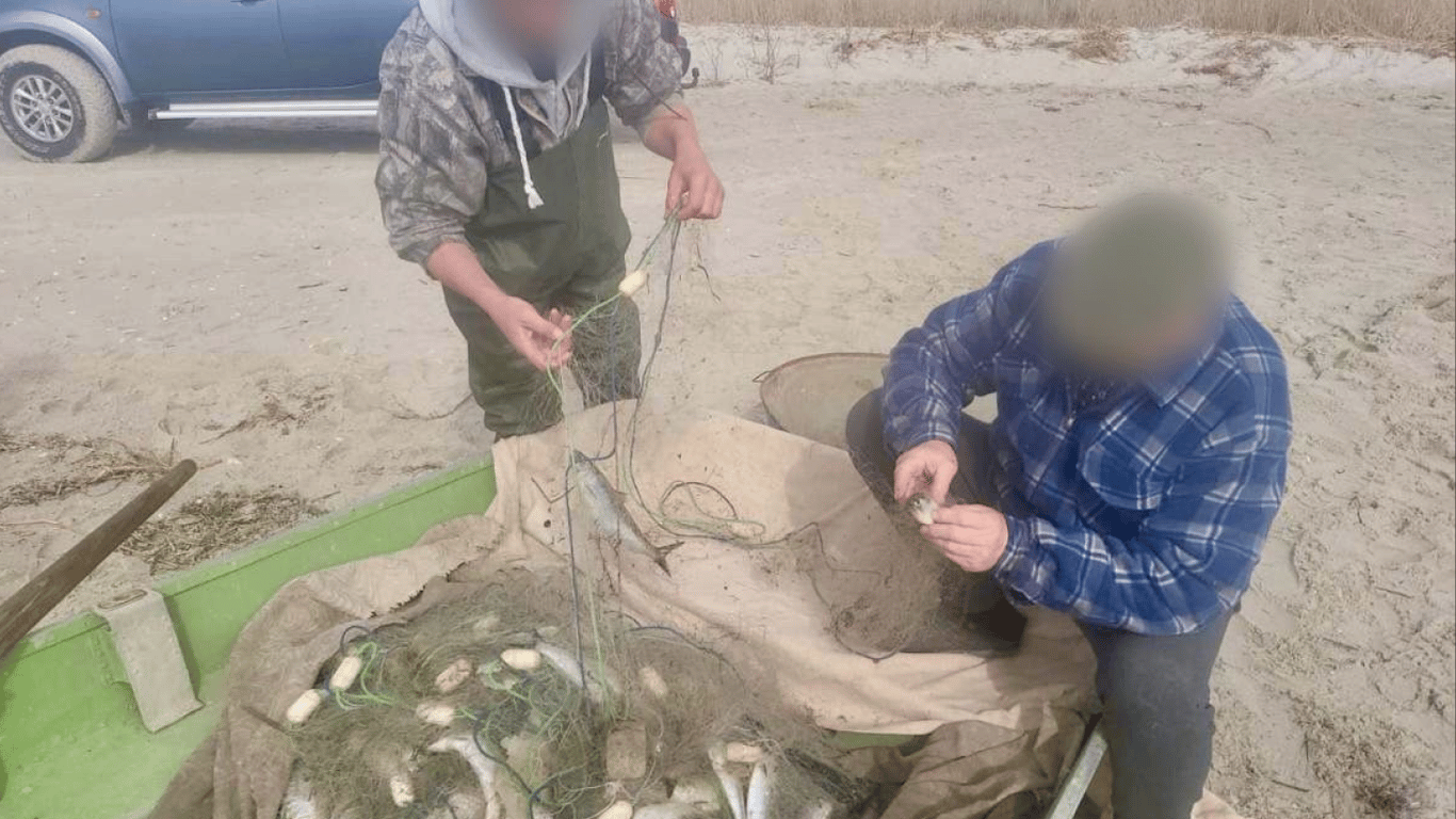 Улов на пів мільйона — на Одещині затримали браконьєрів