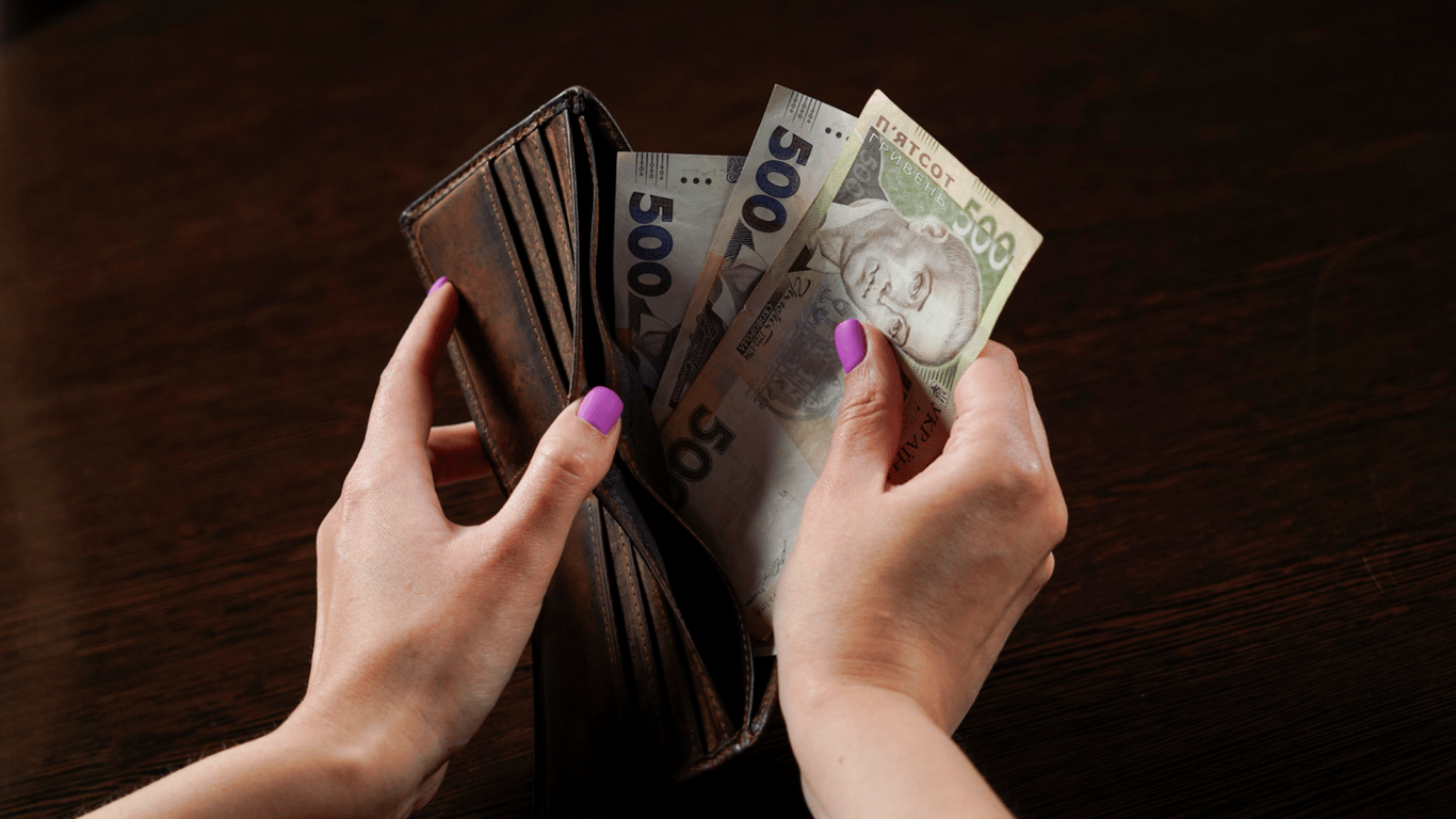 Героев Украины обеспечивают выплатами и надбавками к пенсии: что об этом известно