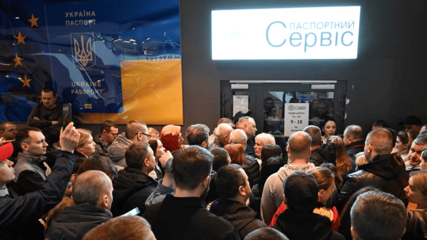 Обмеження консульських послуг для чоловіків за кордоном — нове розпорядження МЗС України