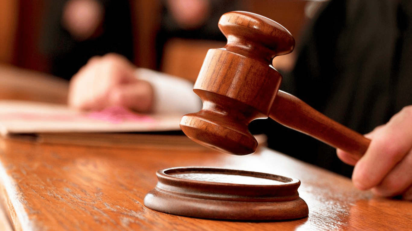 ​ Засідання суду. 