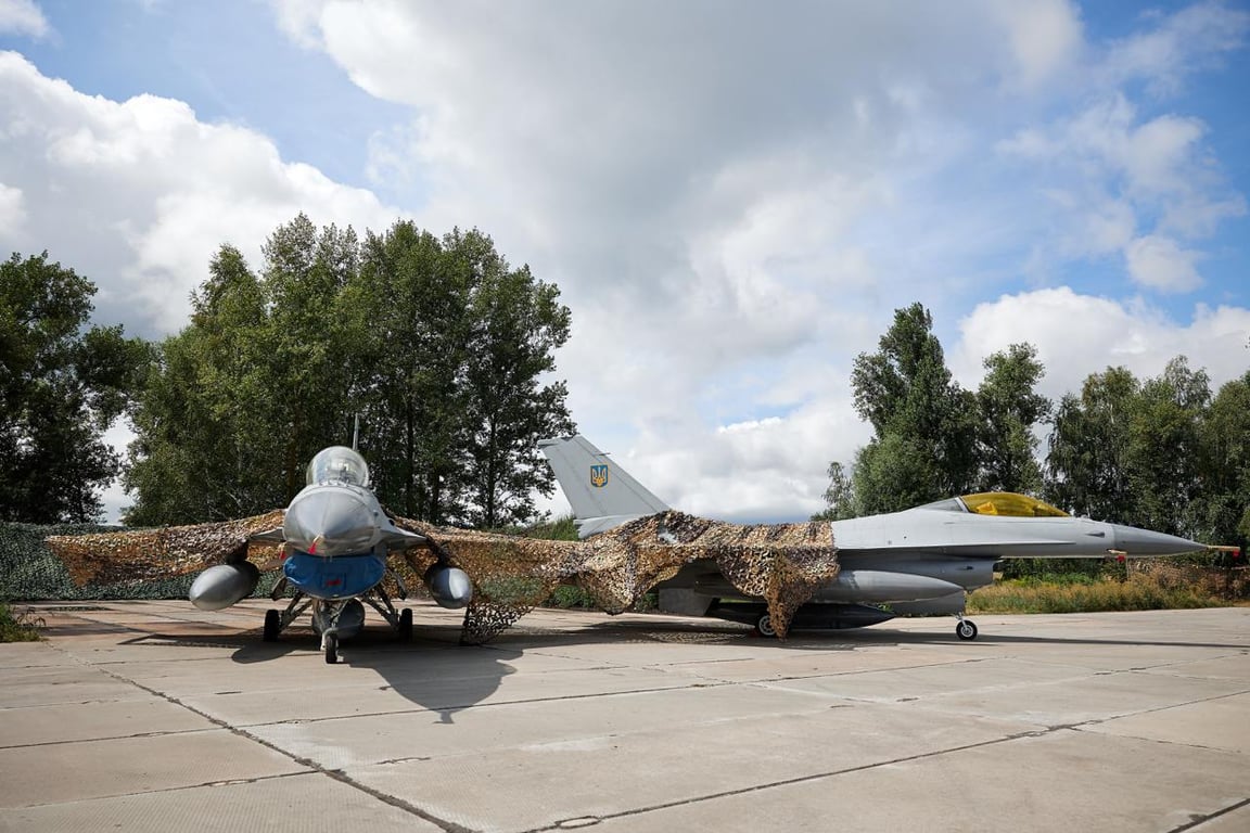 Який вигляд мають українські винищувачі F-16