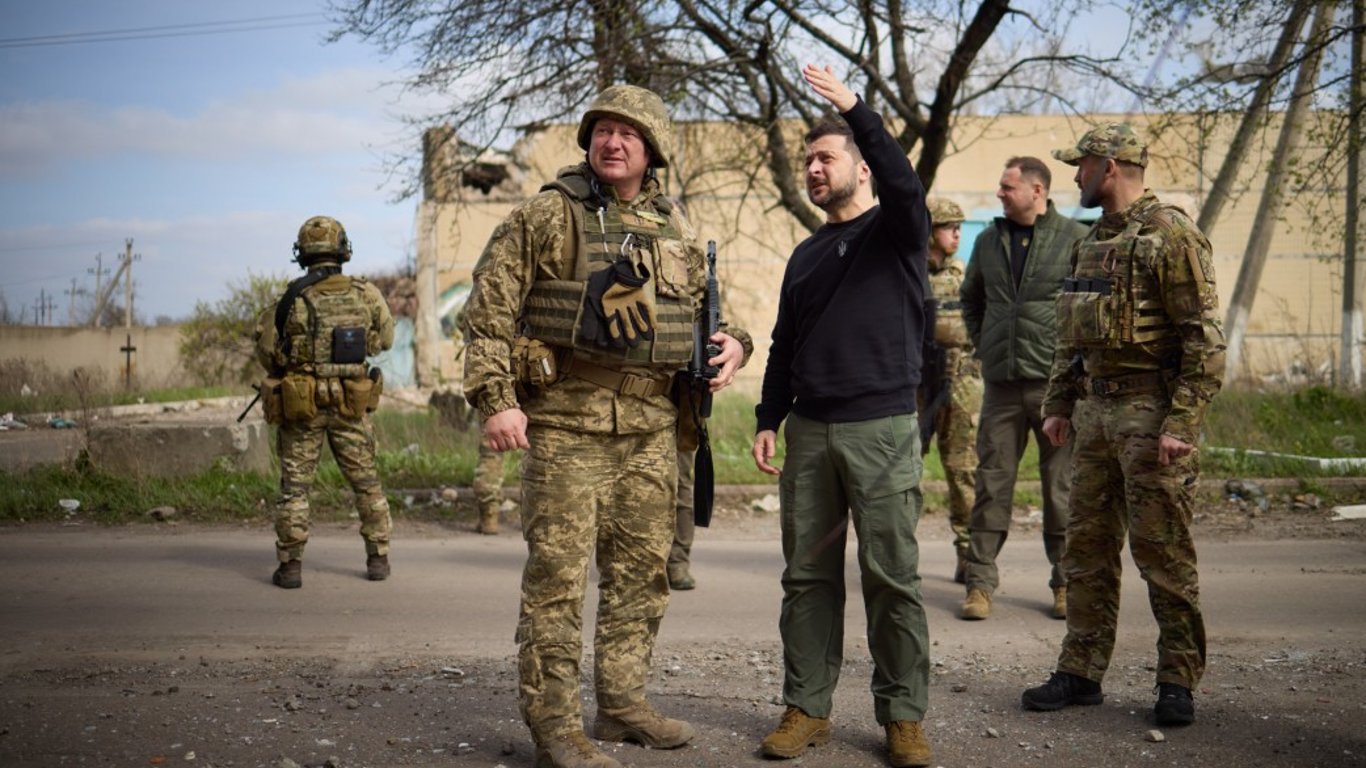 Зеленський веде комунікацію з командувачами ЗСУ в обхід Залужного, — УП