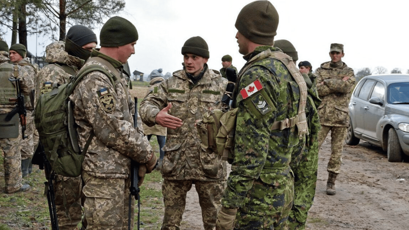У Канаді показали, як навчають українських бойових медиків