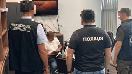 Украли 1,7 млн грн — во Львове раскрыли схему чиновников - 285x160