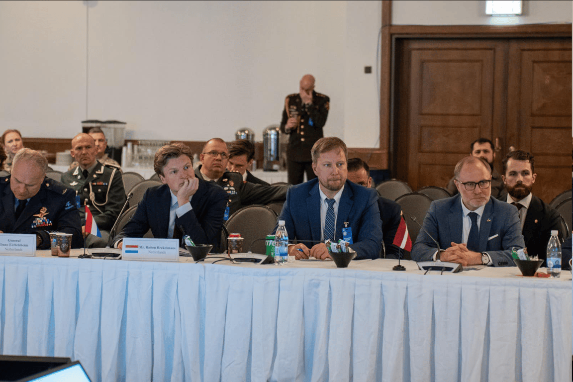 Зустріч міністрів оборони 6 вересня