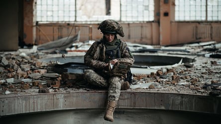 "Живемо із рештками тіл ворога": військова розповіла про побут ЗСУ на фронті - 285x160