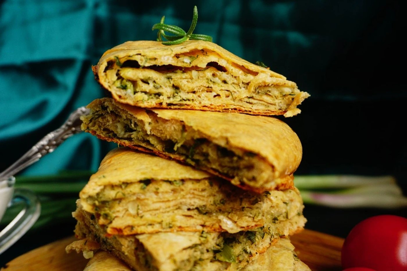 Пиріг на ряженці з зеленню - рецепт на Трійцю