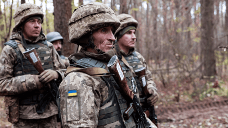 Первая зарплата контрактников — три варианта выплаты - 285x160