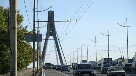 Рух мостами Києва під час повітряної тривоги: нові правила - 290x166