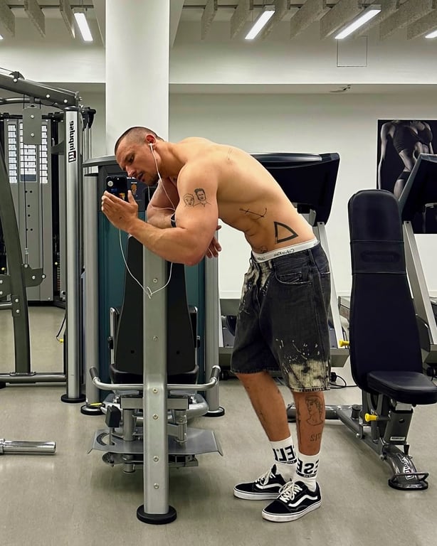 Тату Тараса Цимбалюка - фото