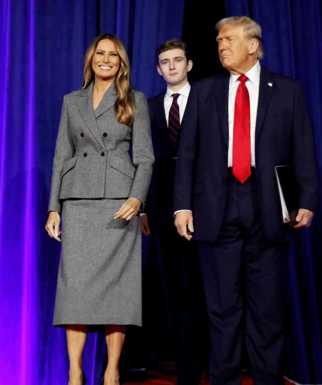 Меланія Трамп обожнює ділові костюми