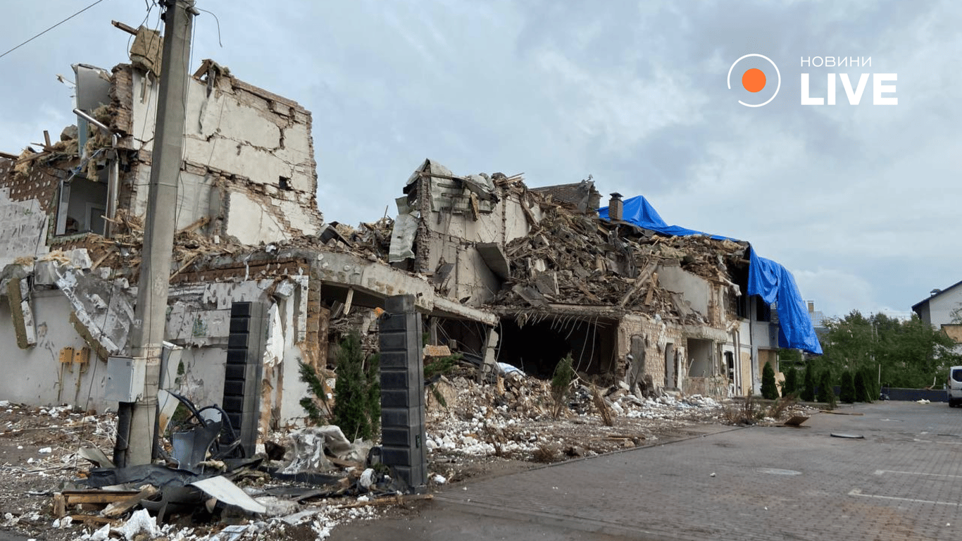 Petropavlivska Borshchahivka after shelling on September 28