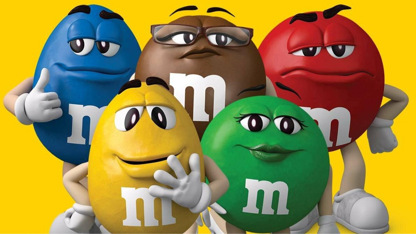 Актриса Мая Рудольф заменит болтливые шоколадные драже M&M's в рекламе
