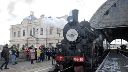 УЗ запускає святкові потяги до Дня Миколая — розклад рейсів - 285x160