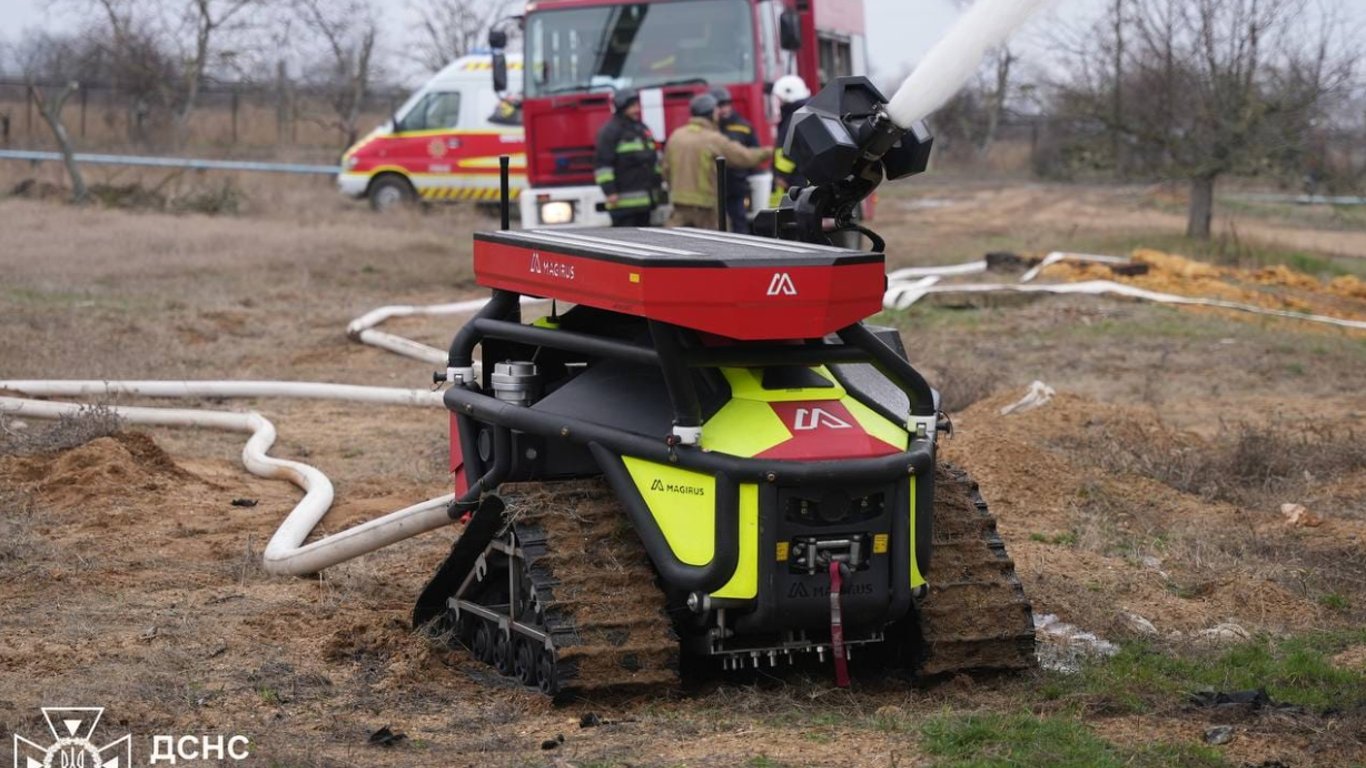 В Одесской области тушить пожар помогал робот