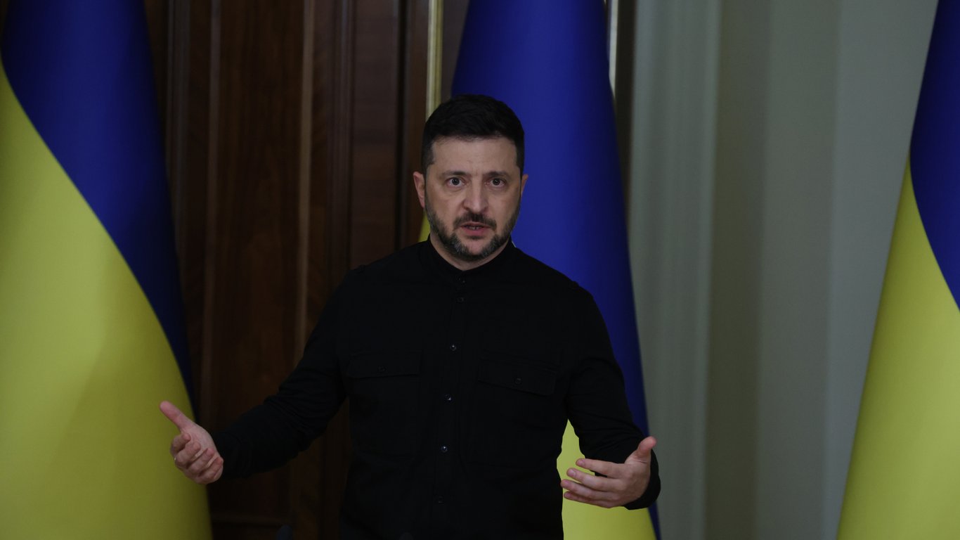Зеленский предложил Трампу организовать встречу с Путиным в США