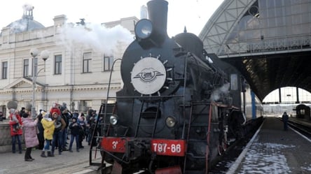 Укрзализныця запускает праздничные поезда ко Дню Святого Николая - 304x171