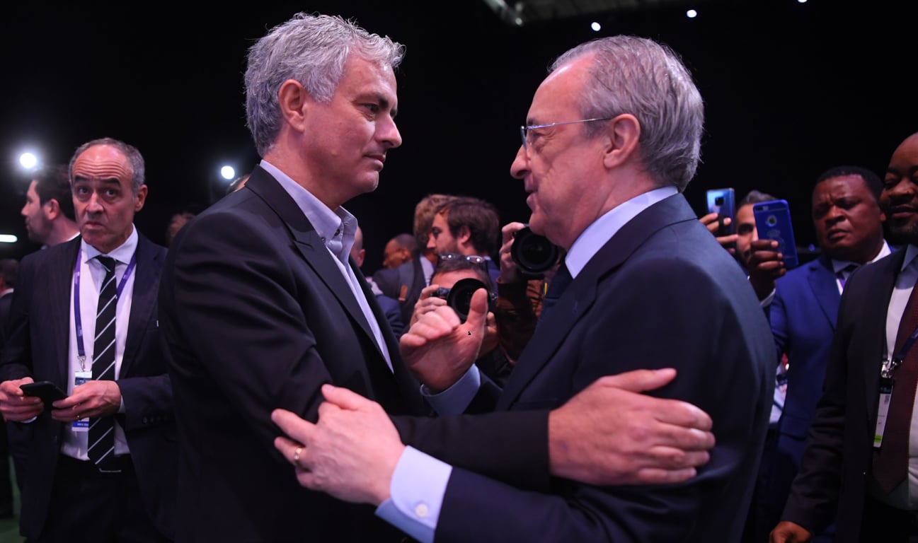 Жозе Моуринью и президент Реала Флорентино Перес в 2019 году