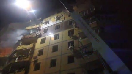 Зеленский показал видео спасательной операции после ракетного удара по Кривому Рогу - 285x160