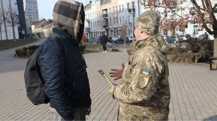 В Одесі затримали чоловіка, який напав на співробітника ТЦК - 290x160