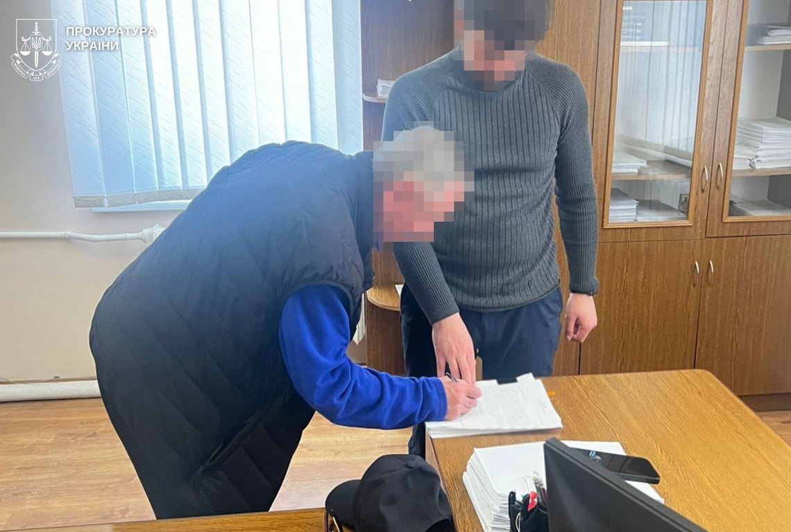 Підприємець на Львівщині тримав у трудовій неволі однокласника