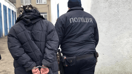 Врала медикам, что ему плохо — на Одесчине женщина зарезала мужчину - 290x166