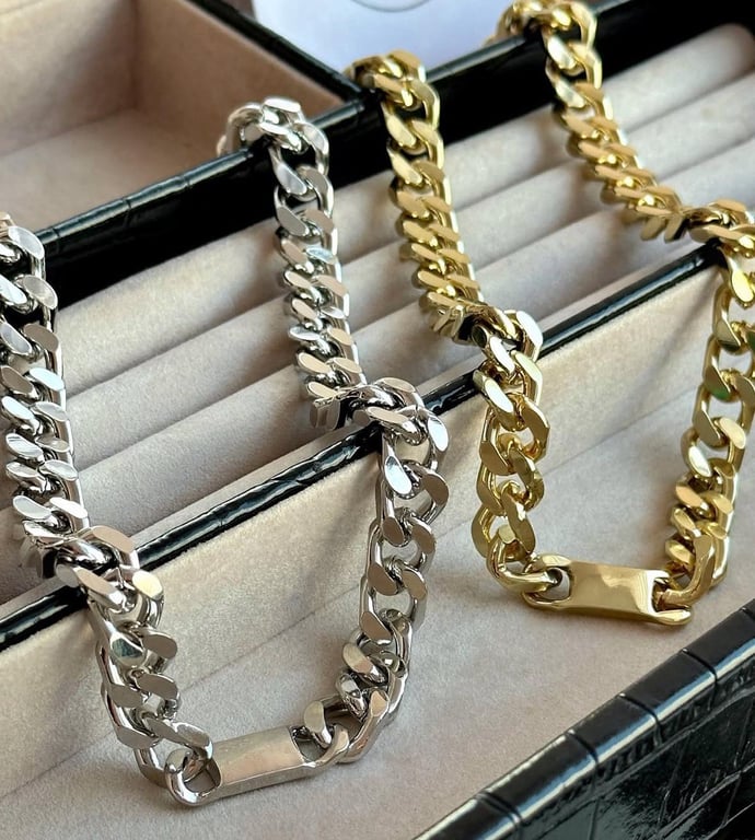 Самые модные аксессуары 2025 года – 5 идей для стильных образов - фото 3