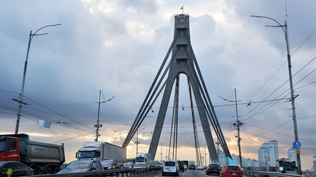 У Києві на одному з мостів через Дніпро обмежать рух — про який йдеться - 290x160