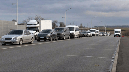 Виїжджати в Молдову потрібно зараз — ситуація на трасі Одеса-Рені - 285x160