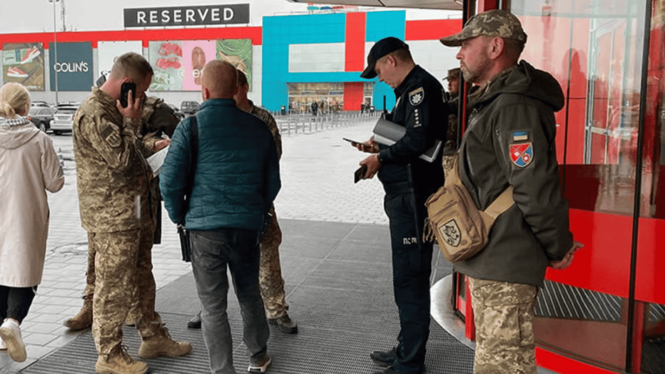 Гражданин не в розыске: полиция не задержит, а ТЦК имеет право