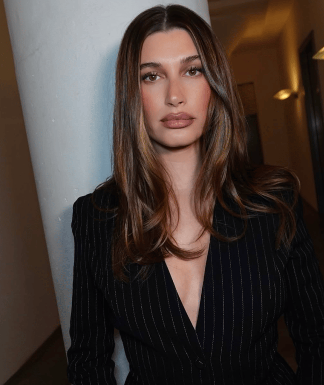 Яка техніка макіяжу робить губи об'ємнішими