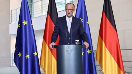 Мерц: Німеччина підтримує заборону на виїзд чоловіків з України - 290x160