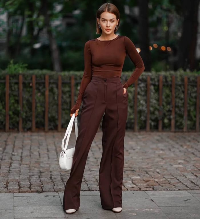 Brown pants have become a new classic
