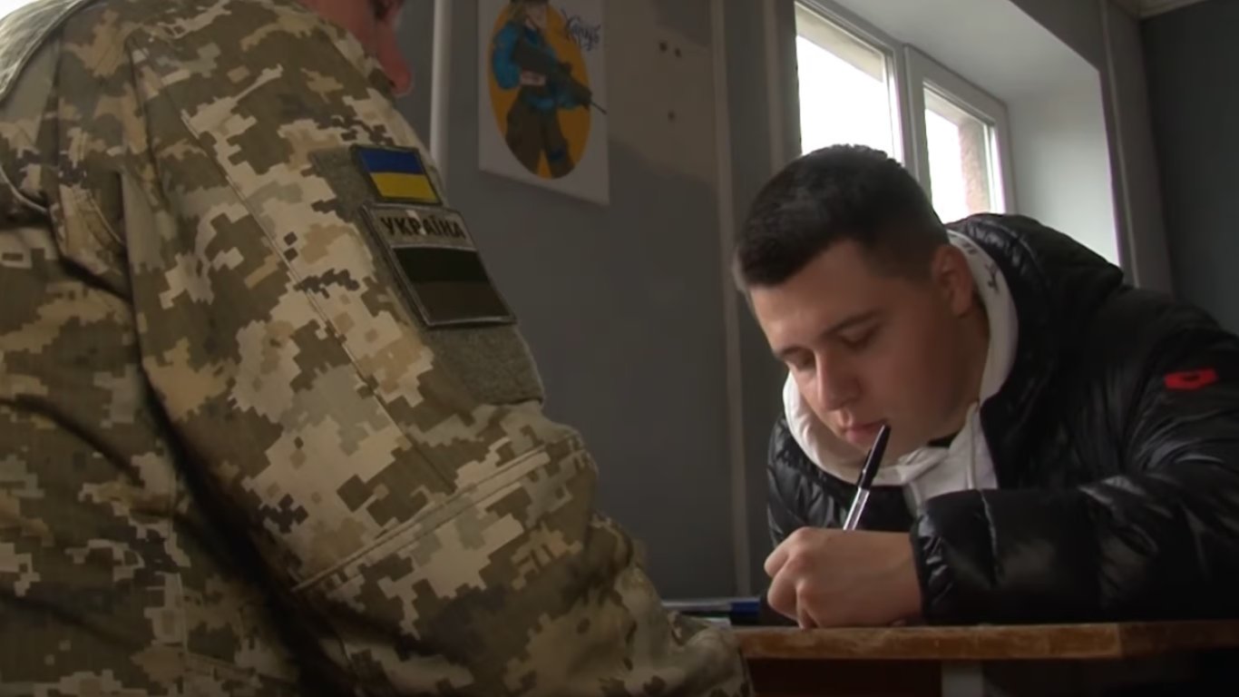 How to sign a contract in the Armed Forces of Ukraine - for how long and in what specialty