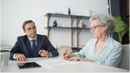 Земля у спадок — яких помилок у заповіті слід уникати українцям - 285x160