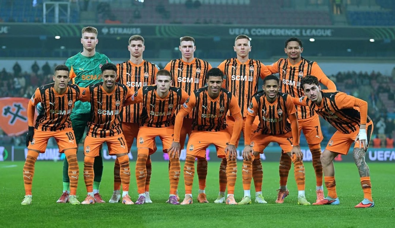 Шахтер Донецк