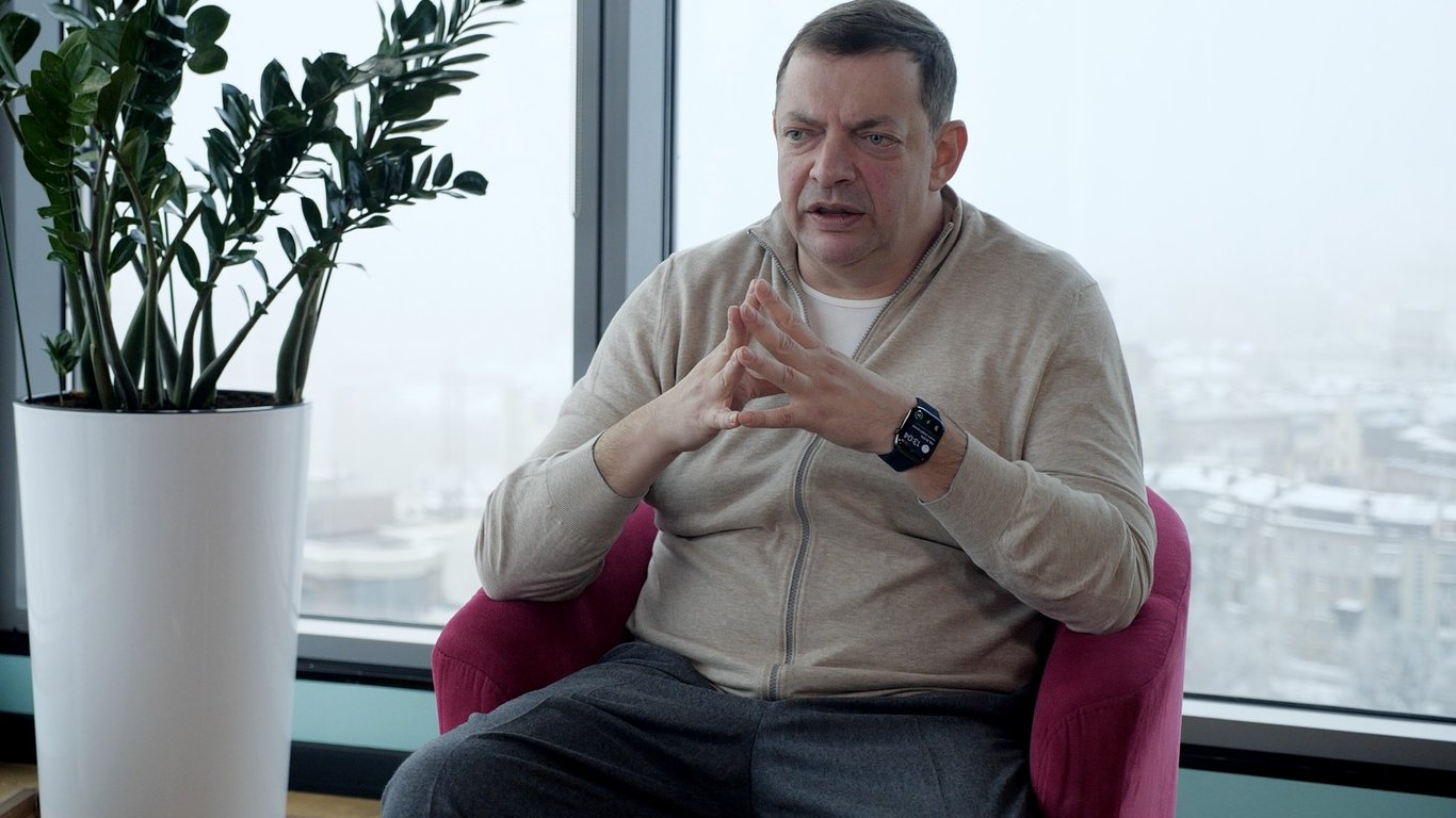 Гороховский рассказал, сколько денег украинцы отдали фейковым "работодателям"
