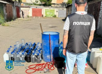 Викрили цех алкоголю в гаражі на Миколаївщині