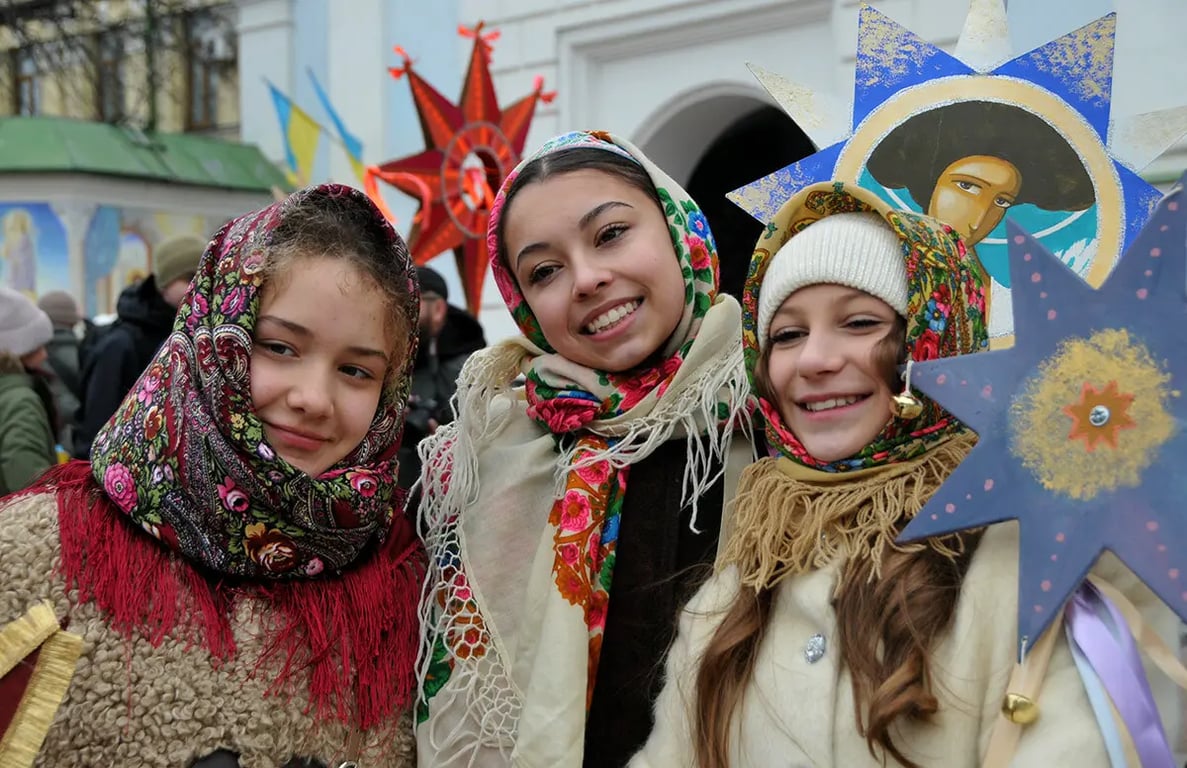 Щедрый Вечер 2025 — веселые и искренние щедривки для взрослых