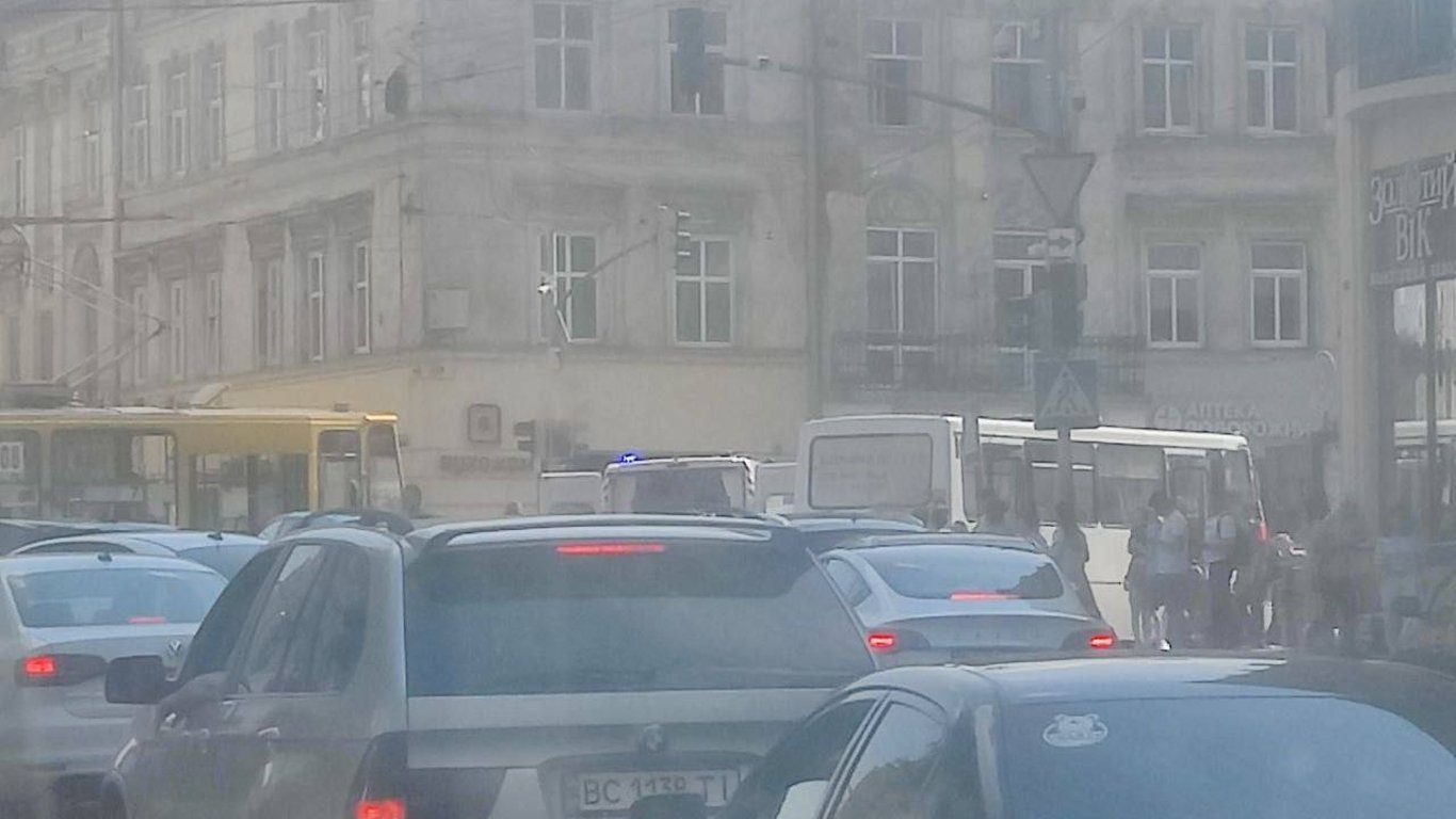 В центрі Львова маршрутка збила дитина